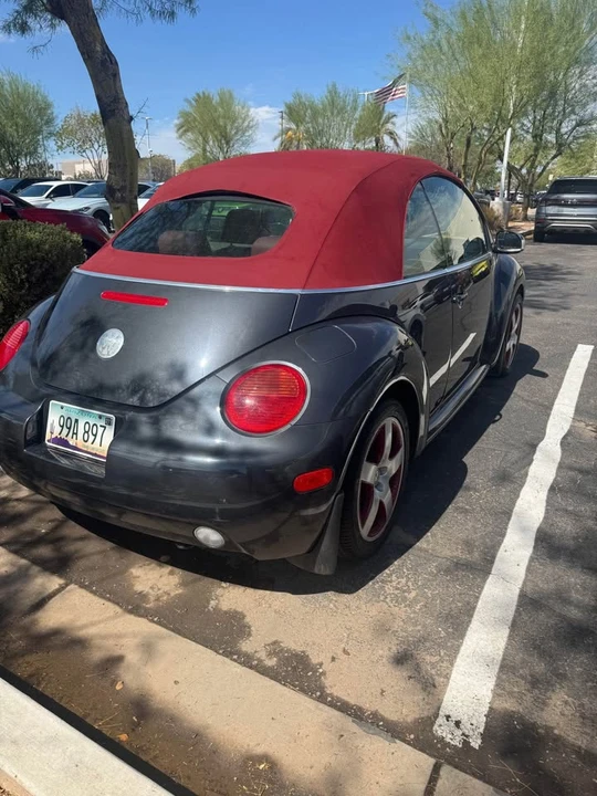 2005 Volkswagen New Beetle - Image 4 of 7