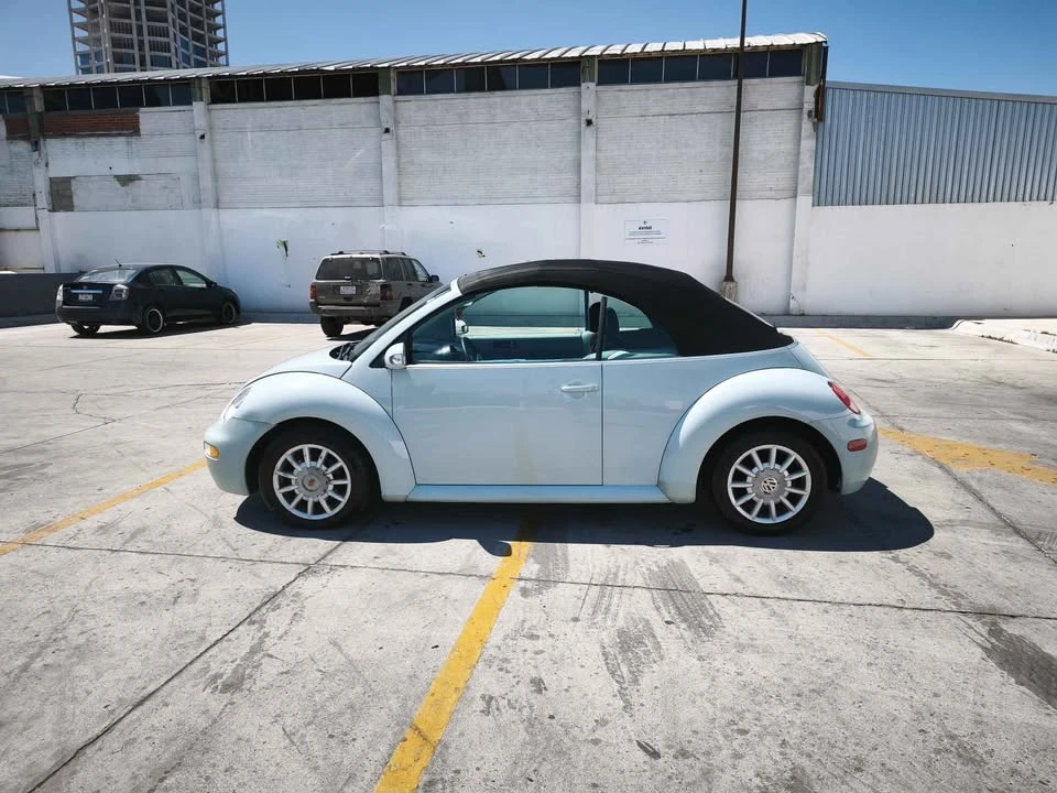 2005 Volkswagen New Beetle - Image 7 of 16