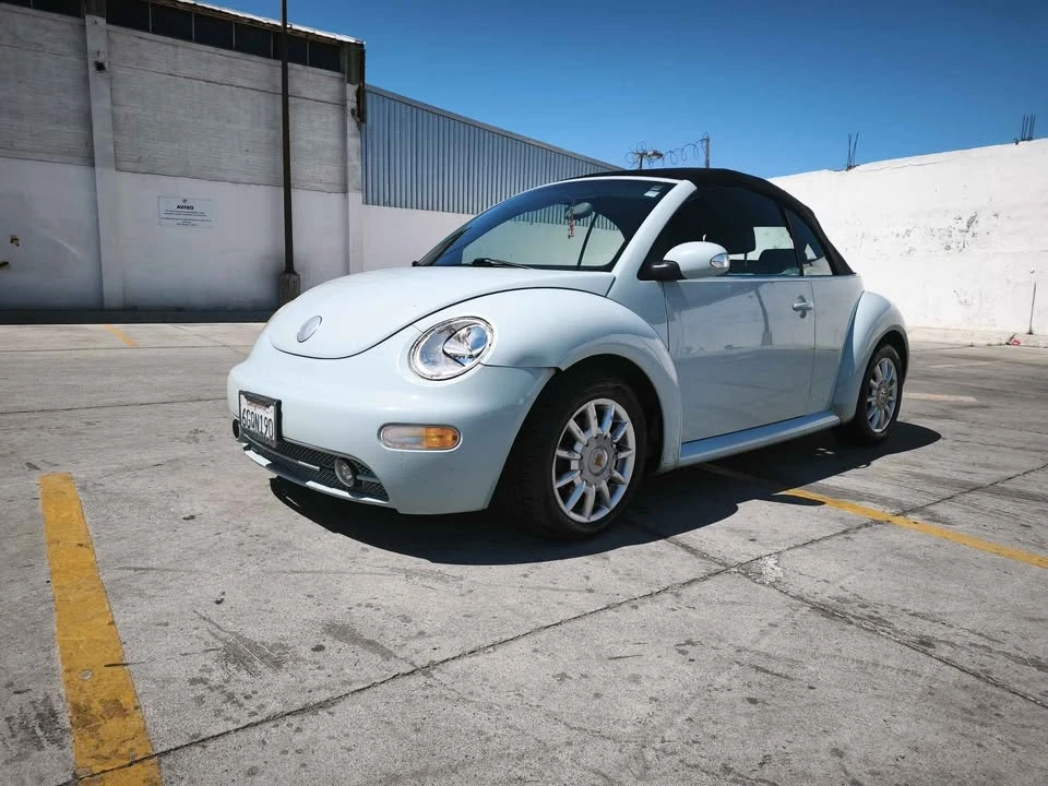 2005 Volkswagen New Beetle - Image 9 of 16