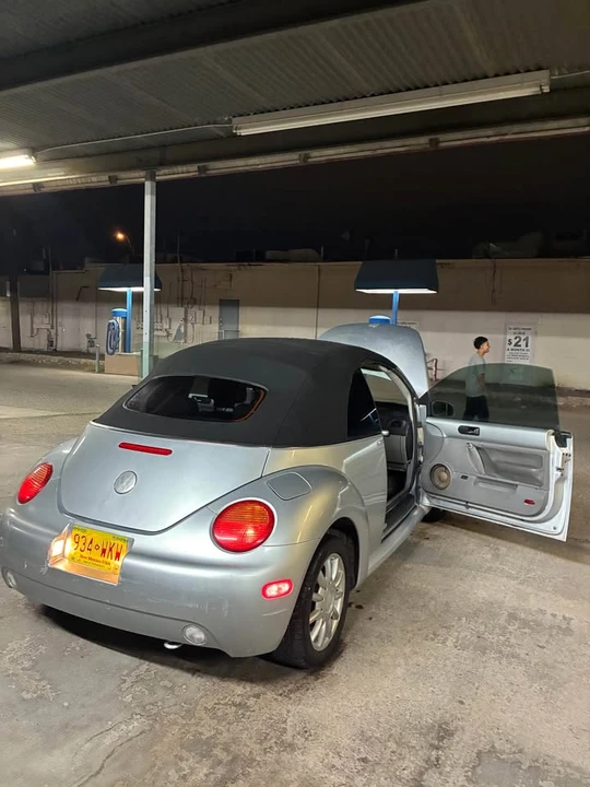 2005 Volkswagen New Beetle - Image 3 of 9