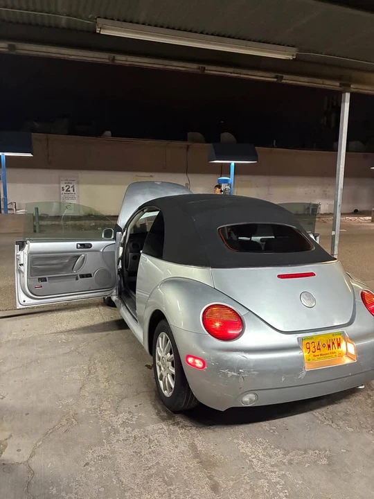 2005 Volkswagen New Beetle - Image 4 of 9