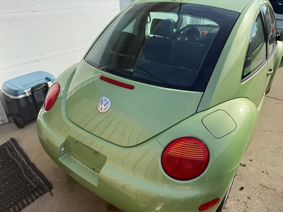 2005 Volkswagen New Beetle - Image 3 of 8