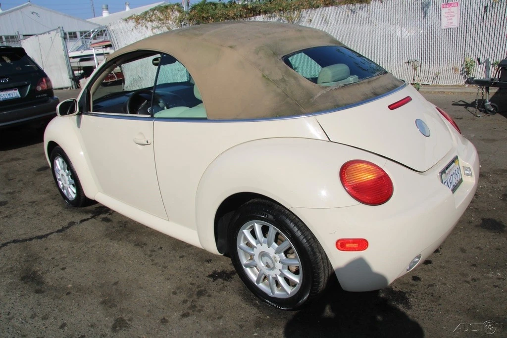 2005 Volkswagen New Beetle - Image 4 of 21