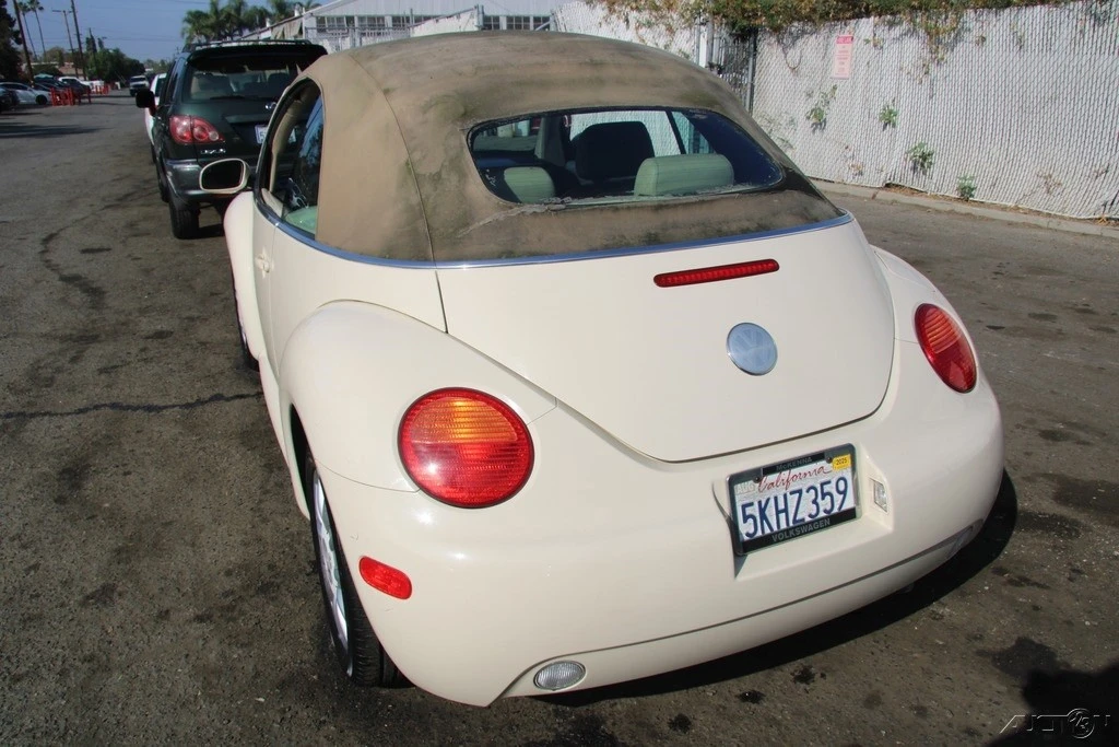 2005 Volkswagen New Beetle - Image 5 of 21
