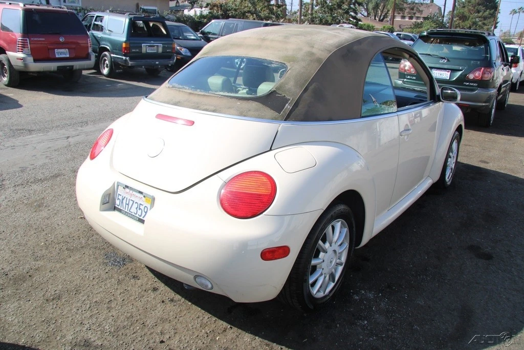 2005 Volkswagen New Beetle - Image 7 of 21
