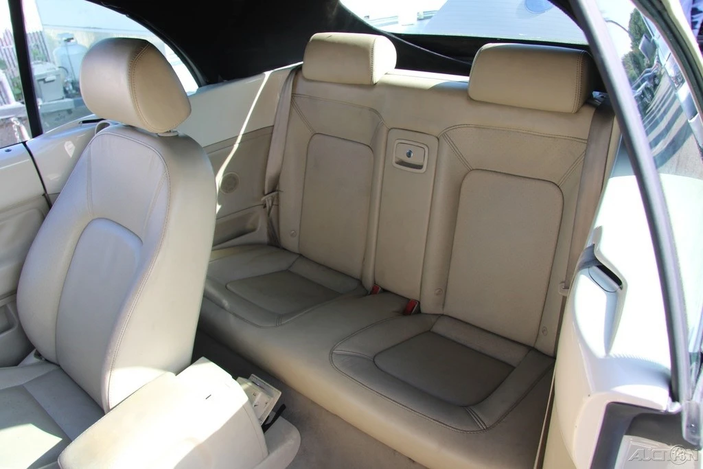 2005 Volkswagen New Beetle - Image 19 of 21