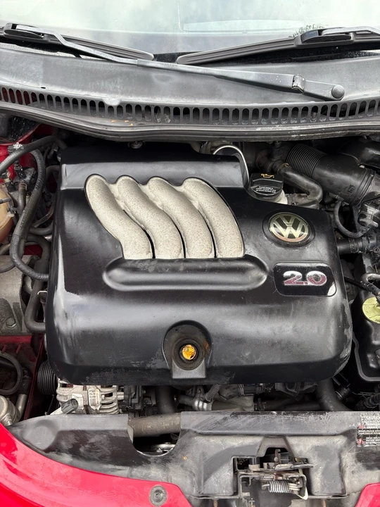 2005 Volkswagen New Beetle - Image 17 of 17