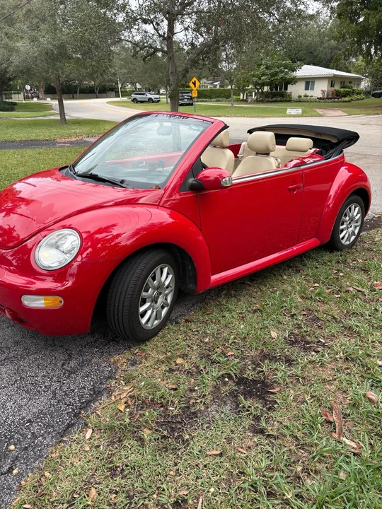 2005 Volkswagen New Beetle - Image 4 of 17