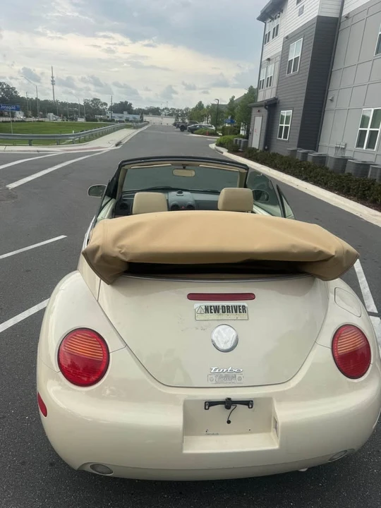 2005 Volkswagen New Beetle - Image 7 of 11