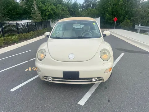 2005 Volkswagen Beetle Convertible 2D