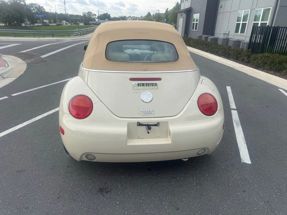2005 Volkswagen New Beetle - Image 3 of 11