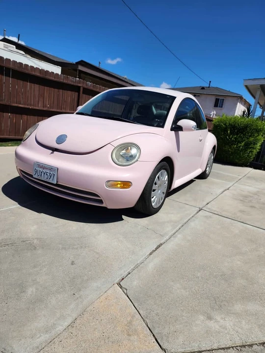 2005 Volkswagen New Beetle - Image 5 of 12