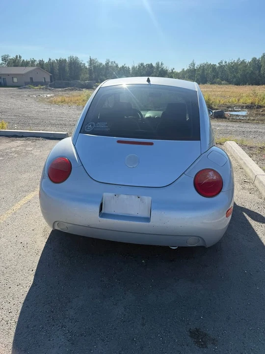 2005 Volkswagen New Beetle - Image 4 of 4