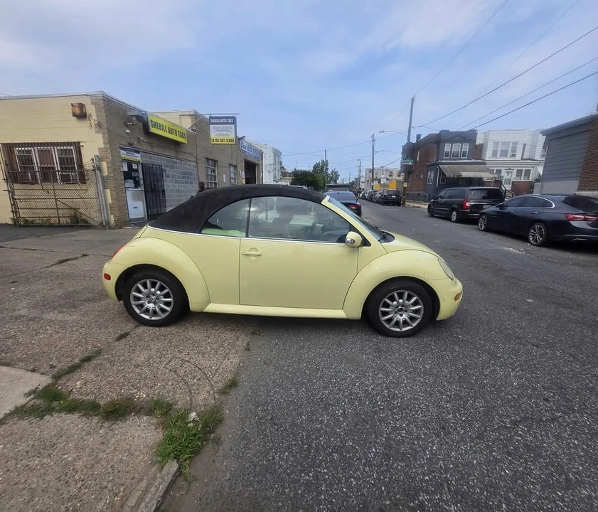 2005 Volkswagen New Beetle - Image 5 of 14