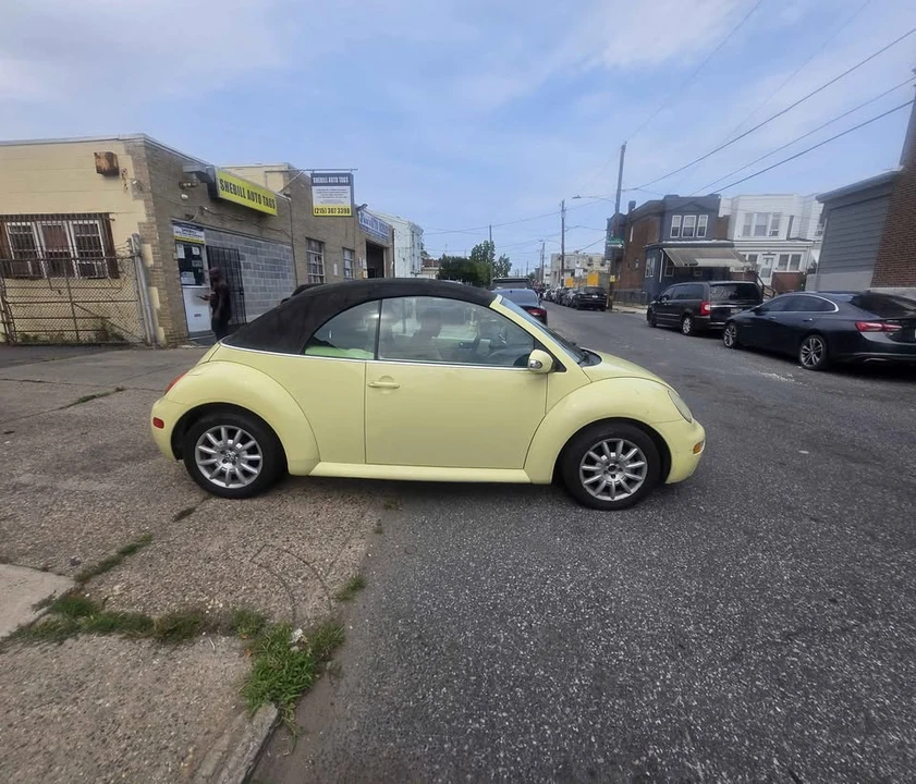 2005 Volkswagen New Beetle - Image 4 of 14