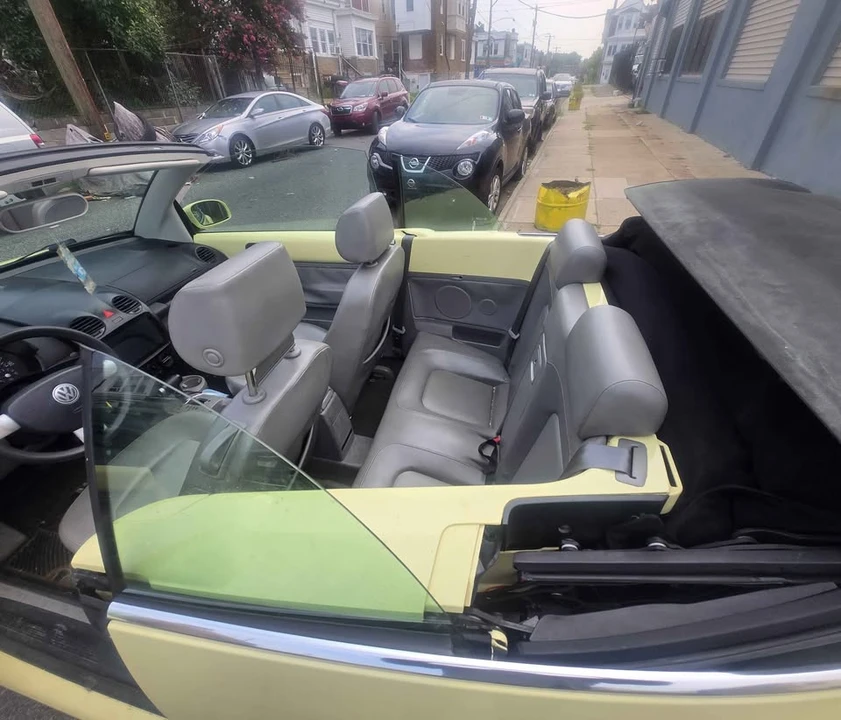 2005 Volkswagen New Beetle - Image 14 of 14
