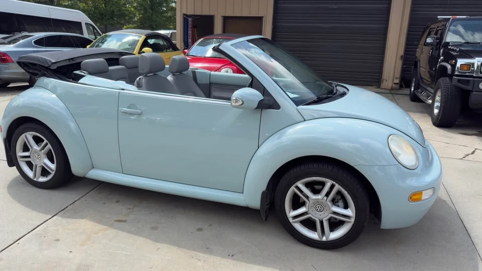 2005 Volkswagen New Beetle - Image 4 of 19