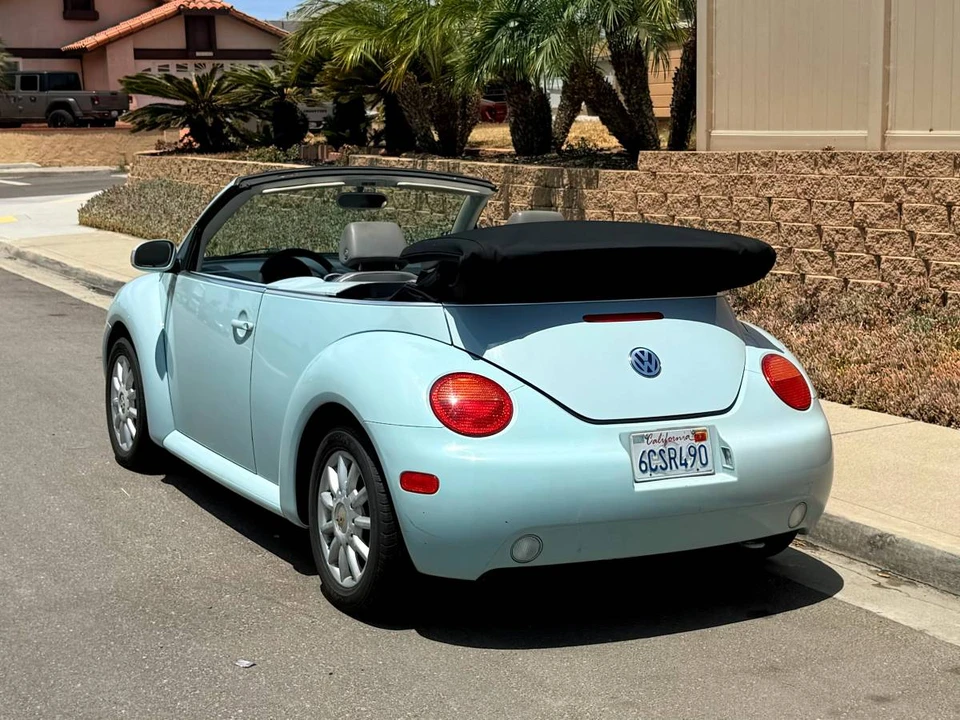 2005 Volkswagen New Beetle - Image 4 of 11