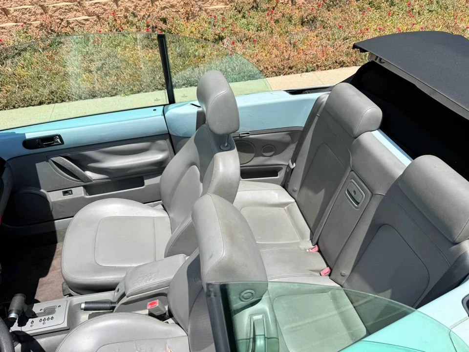 2005 Volkswagen New Beetle - Image 11 of 11
