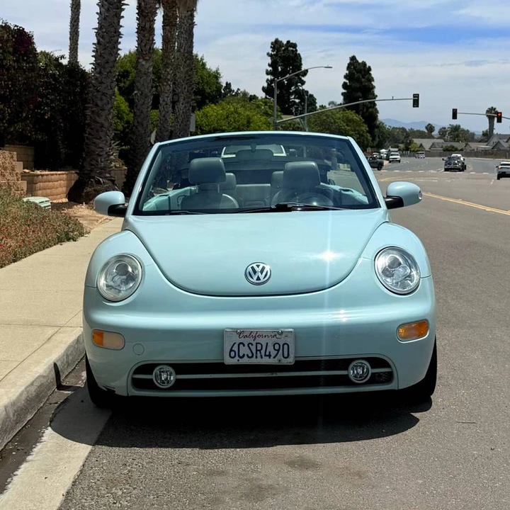 2005 Volkswagen New Beetle - Image 2 of 11