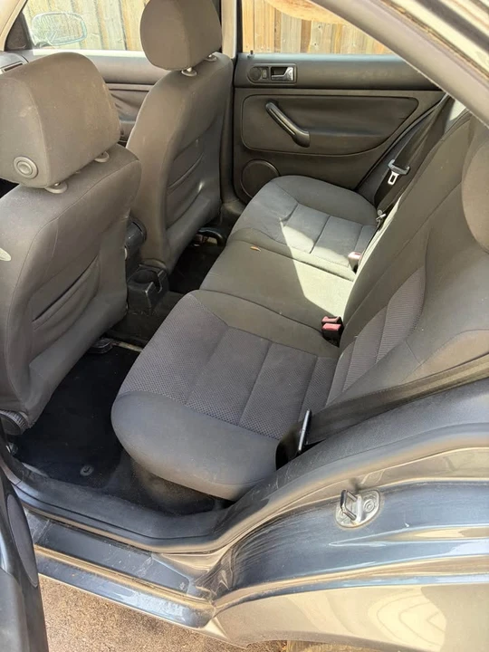 2005 Volkswagen Jetta - Image 9 of 10