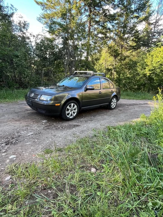 2005 Volkswagen A4 Jetta - Image 2 of 12