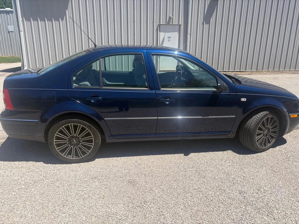 2005 Volkswagen A4 Jetta - Image 2 of 10