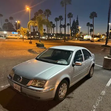2005 Volkswagen Jetta 2.0L Base Sedan