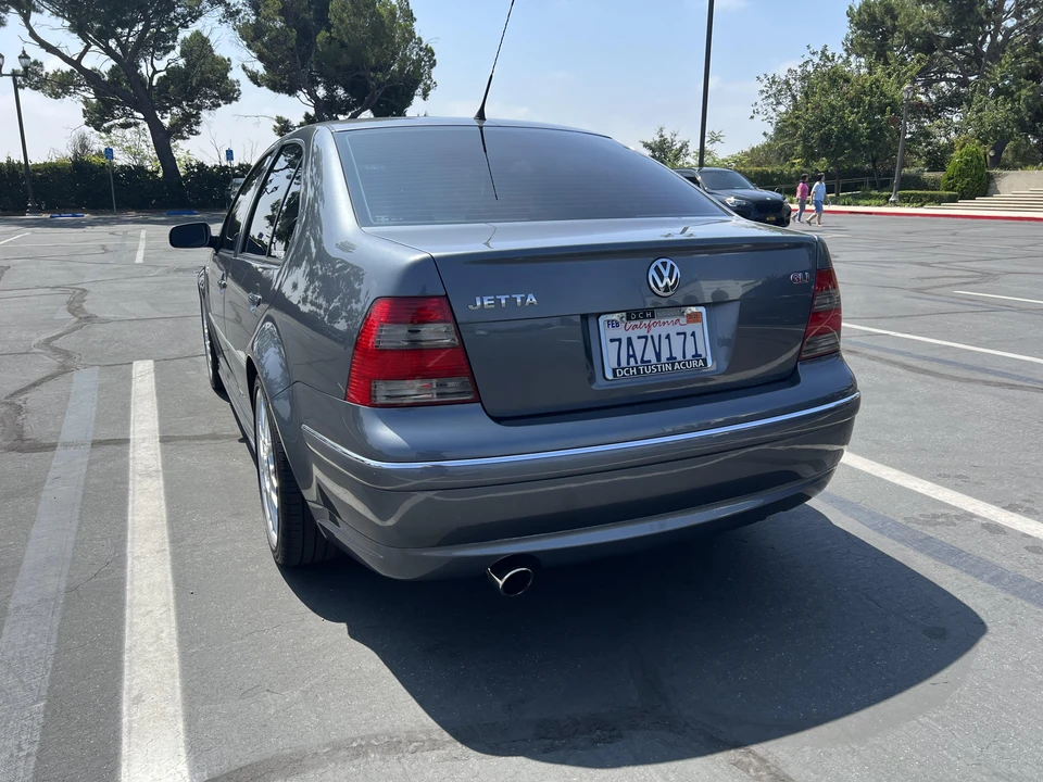2005 Volkswagen A4 Jetta - Image 9 of 31