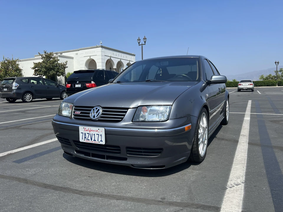 2005 Volkswagen A4 Jetta - Image 7 of 31