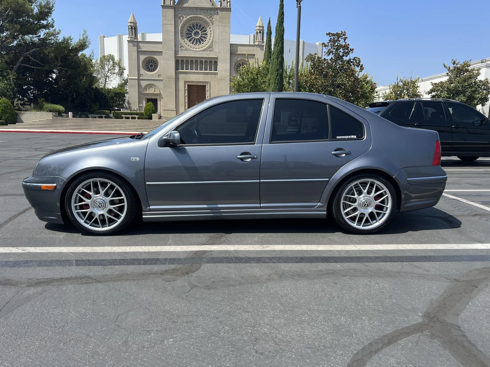 2005 Volkswagen A4 Jetta - Image 8 of 31