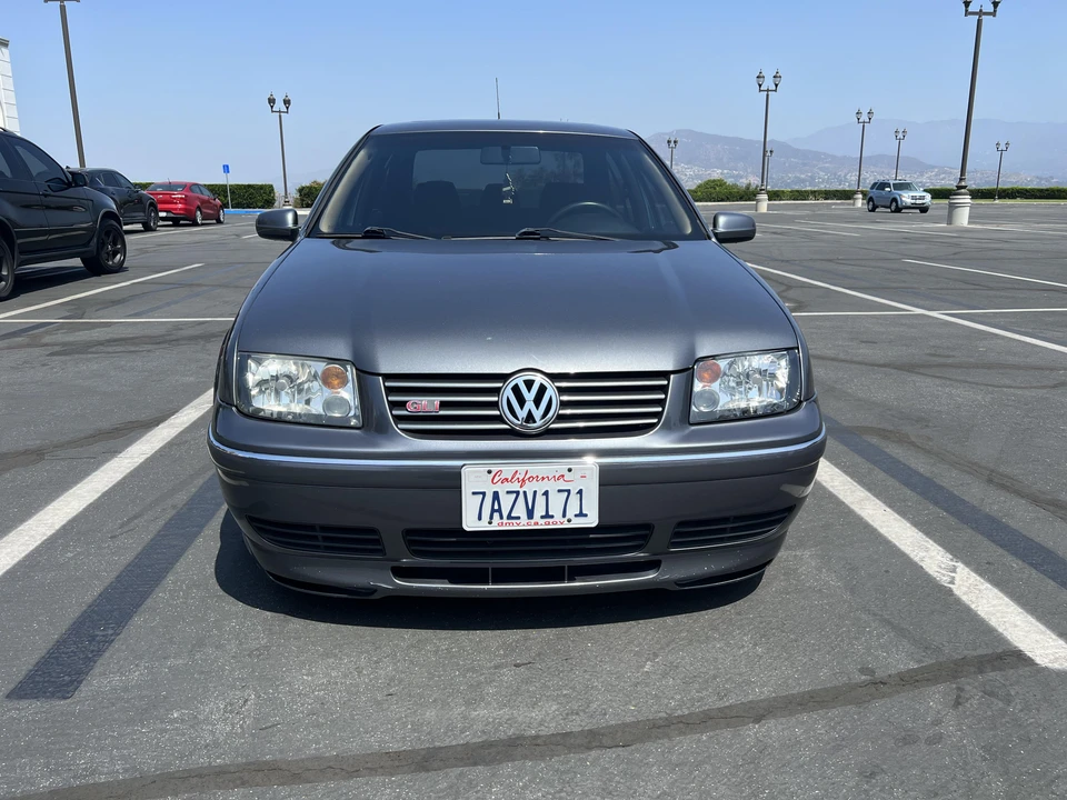 2005 Volkswagen A4 Jetta - Image 6 of 31