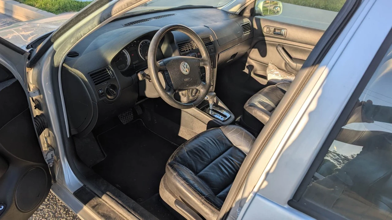 2005 Volkswagen A4 Jetta - Image 11 of 12