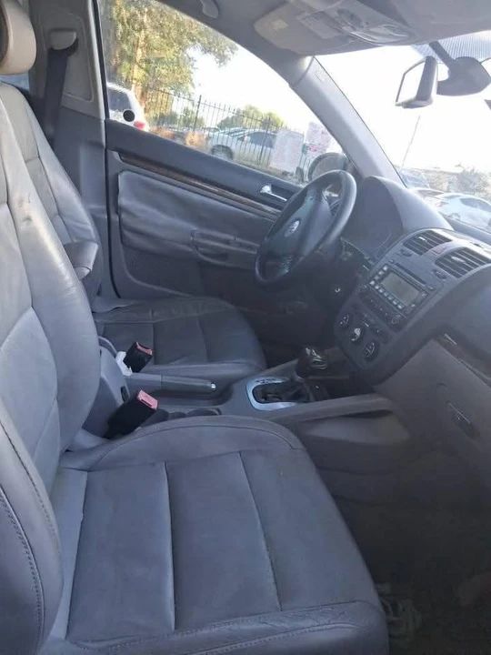 2005 Volkswagen A4 Jetta - Image 3 of 4
