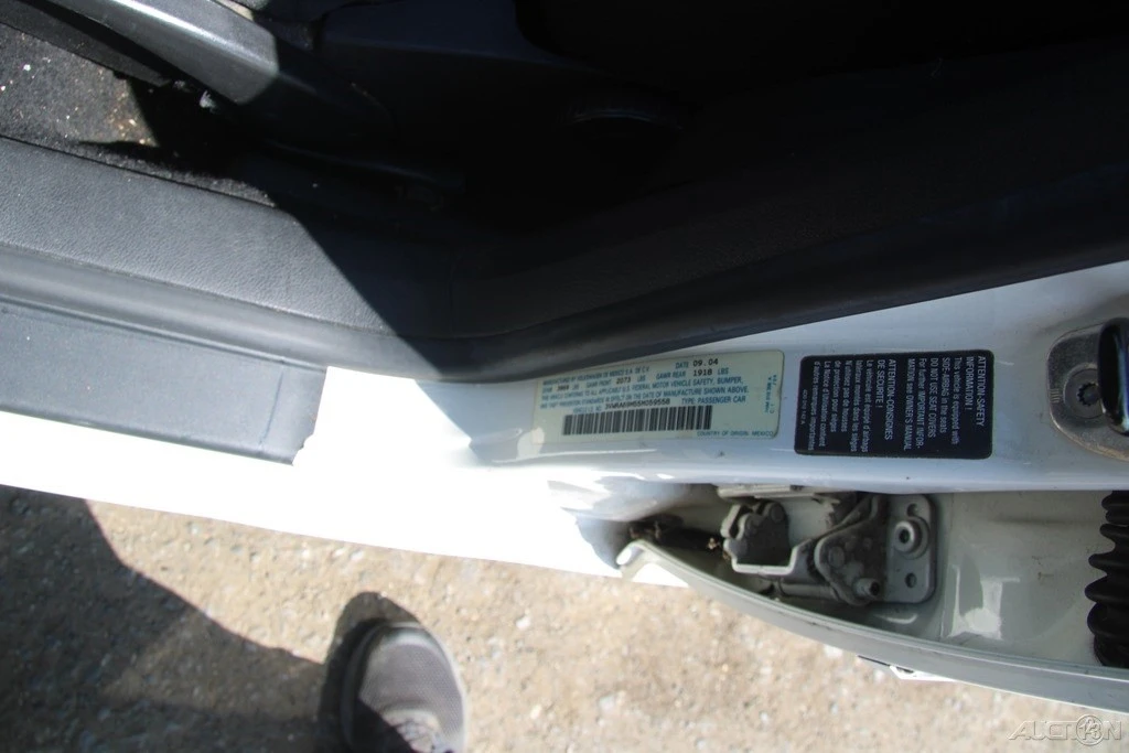 2005 Volkswagen A4 Jetta - Image 12 of 21