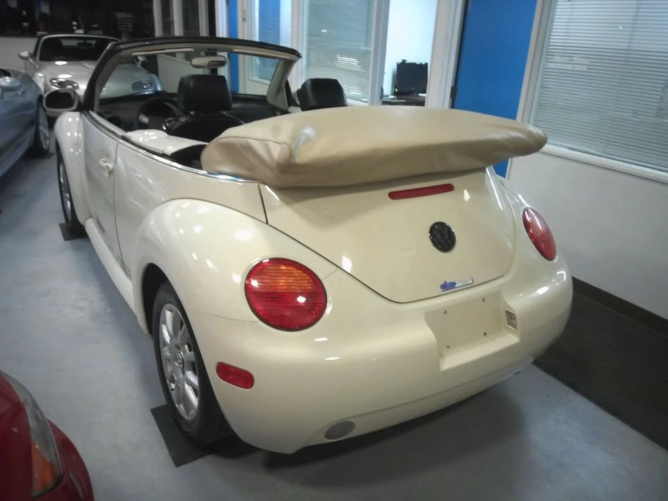 2005 Volkswagen New Beetle - Image 4 of 11