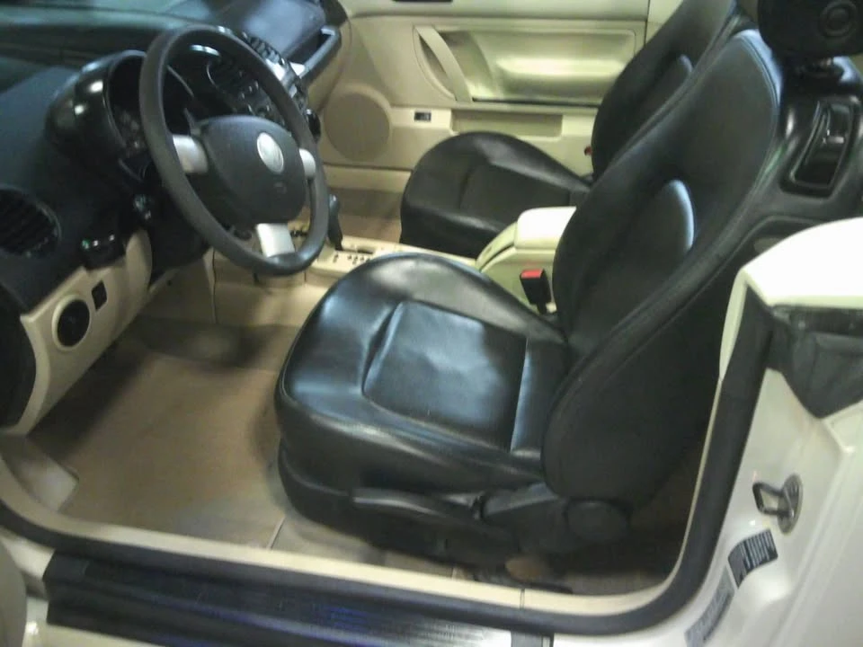 2005 Volkswagen New Beetle - Image 6 of 11