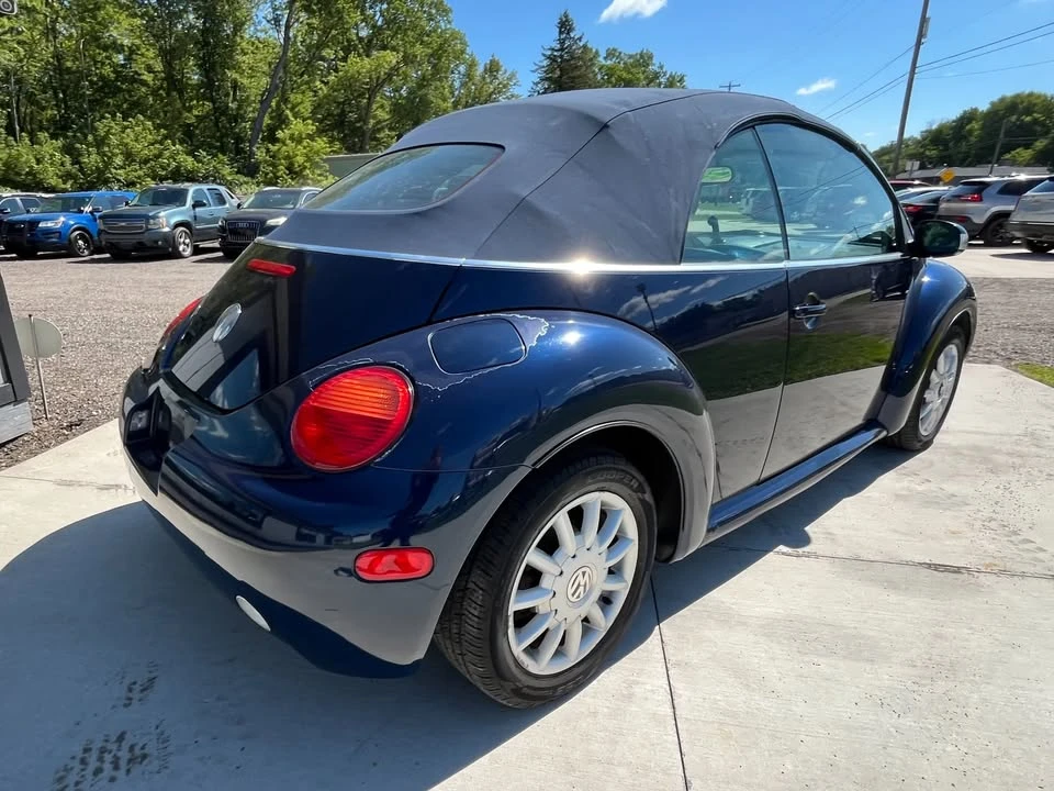 2005 Volkswagen New Beetle - Image 10 of 20