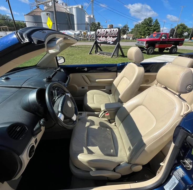 2005 Volkswagen New Beetle - Image 17 of 20