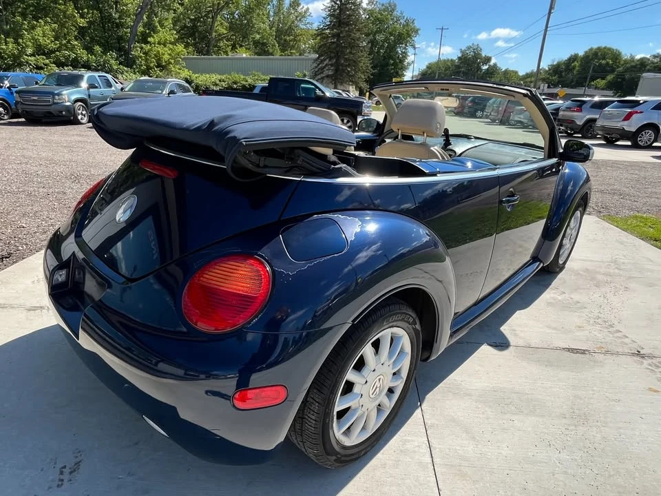 2005 Volkswagen New Beetle - Image 11 of 20