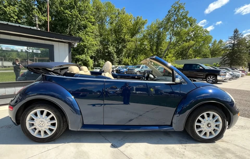 2005 Volkswagen New Beetle - Image 13 of 20
