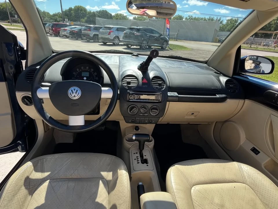 2005 Volkswagen New Beetle - Image 19 of 20