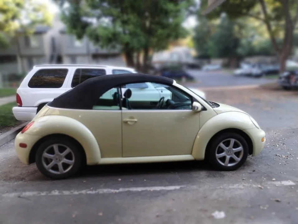 2005 Volkswagen New Beetle - Image 5 of 5