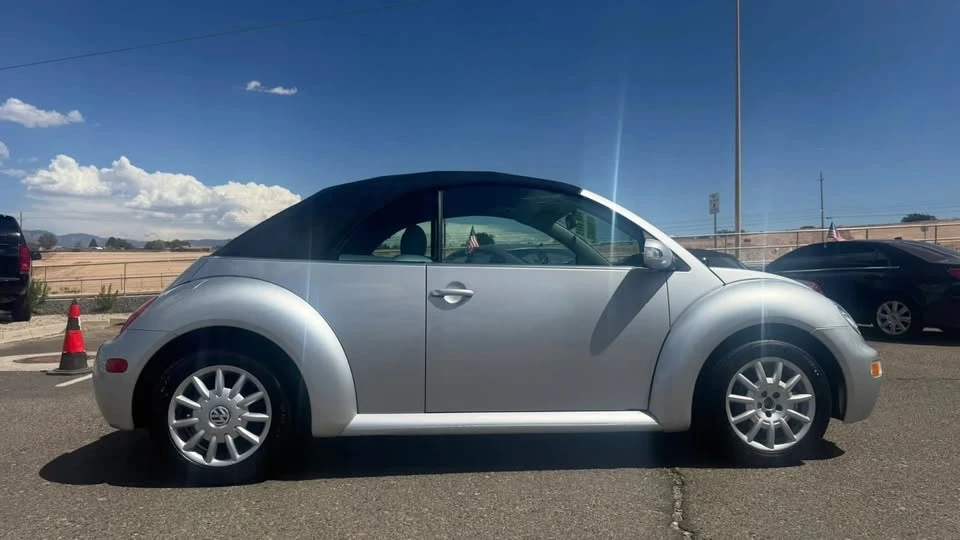 2005 Volkswagen New Beetle - Image 6 of 14