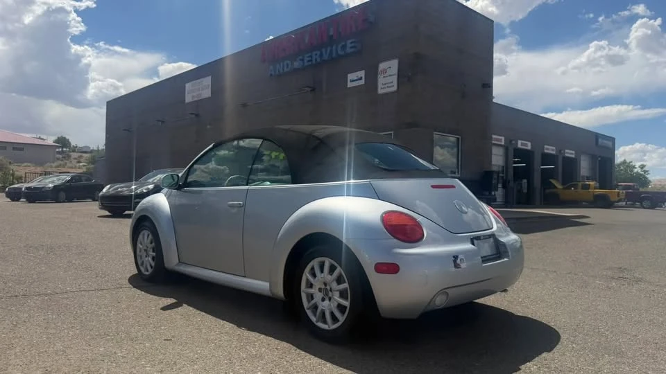 2005 Volkswagen New Beetle - Image 4 of 14