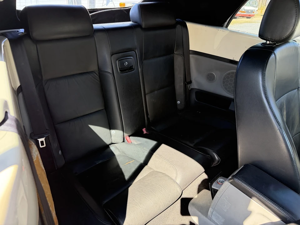 2005 Volkswagen New Beetle - Image 10 of 21