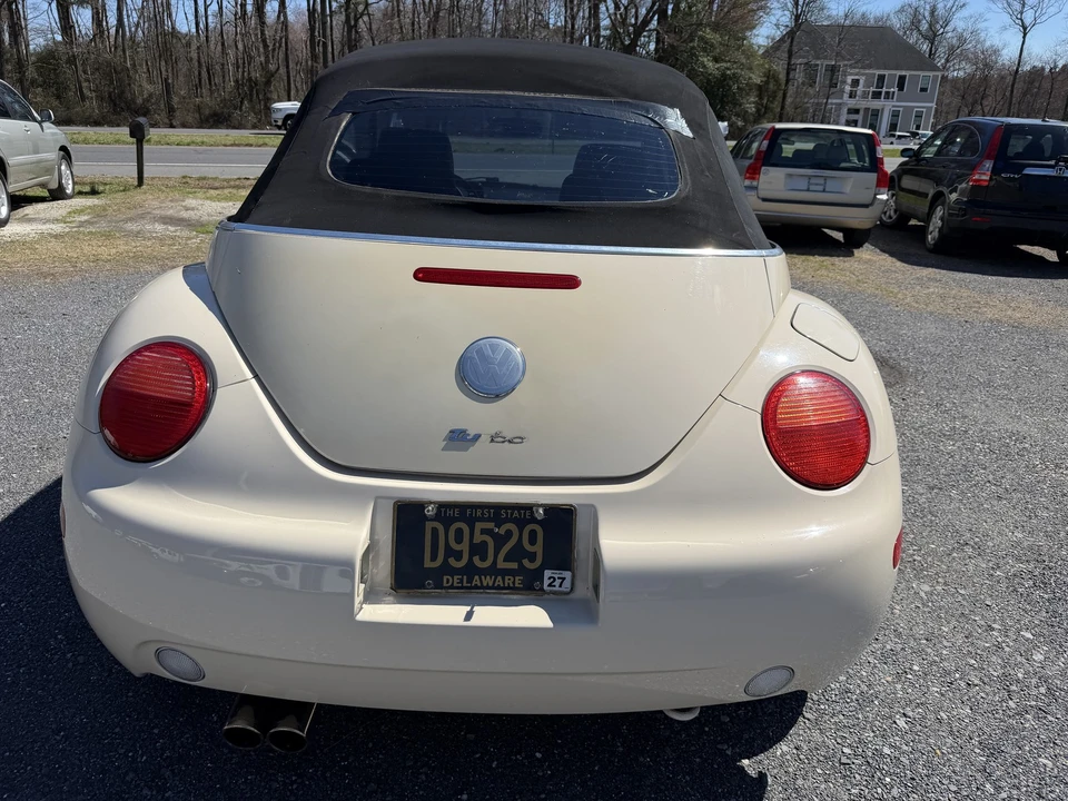 2005 Volkswagen New Beetle - Image 19 of 21