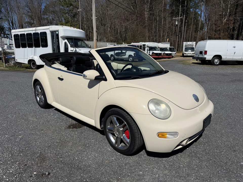 2005 Volkswagen New Beetle - Image 7 of 21