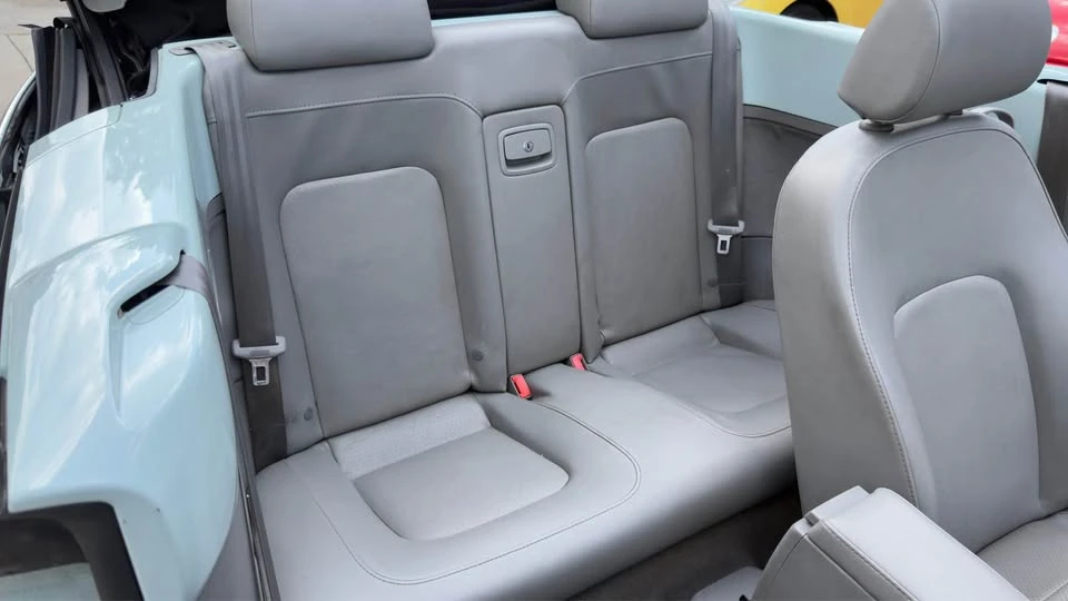 2005 Volkswagen New Beetle - Image 12 of 20