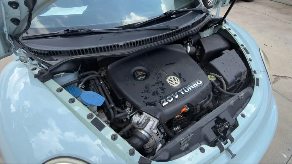 2005 Volkswagen New Beetle - Image 19 of 20